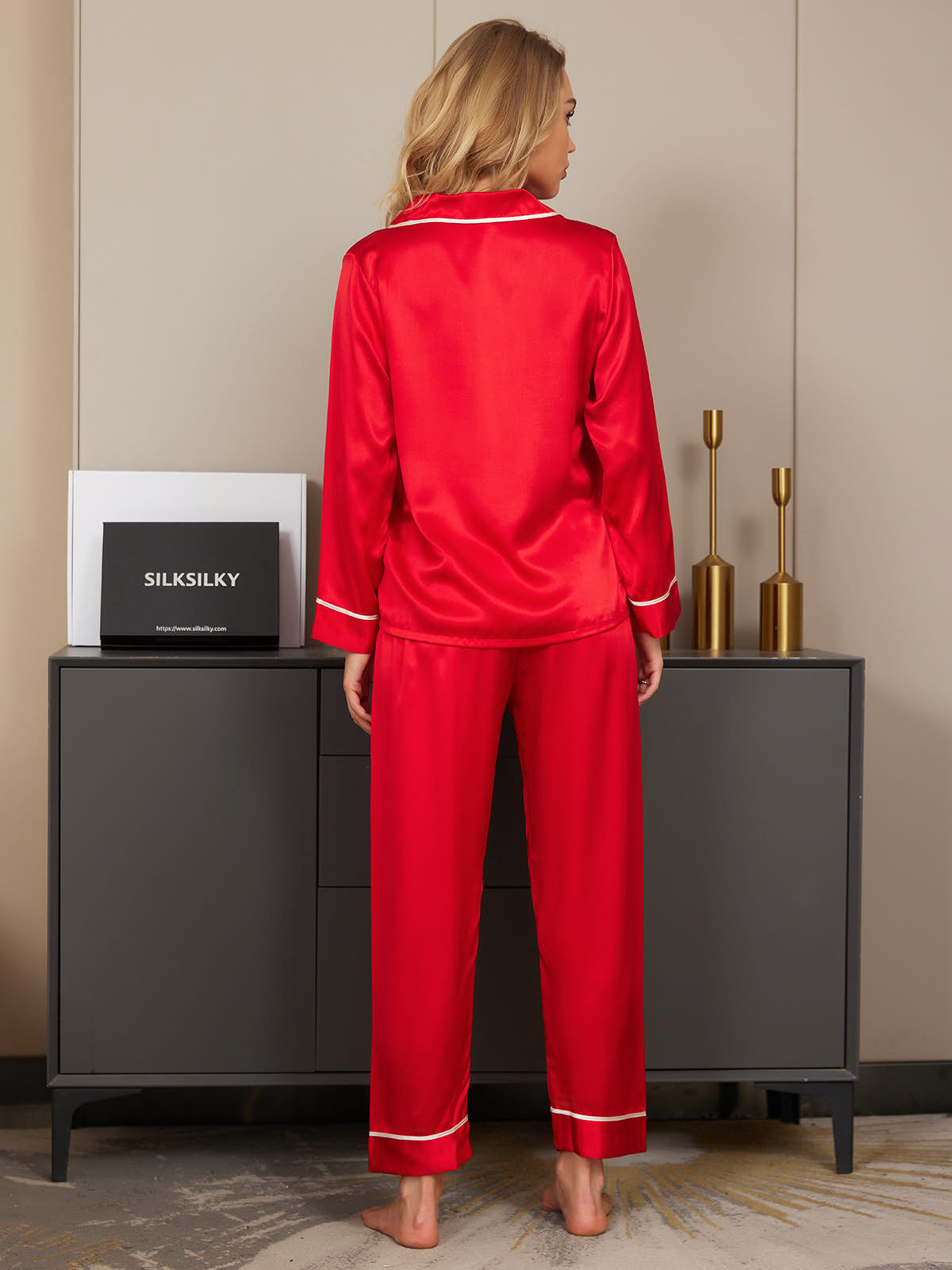 Zijdezachte Luxe: Klassieke Stijl Pyjama Set met Verfijnde Afwerking voor Dames - 2-Delig